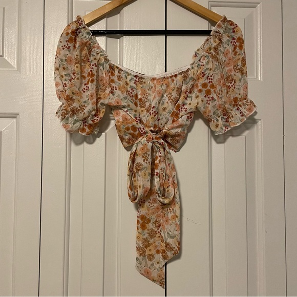 Altar’s State Amora Floral Puff Sleeve Tie Crop Top - Picture 6 of 6